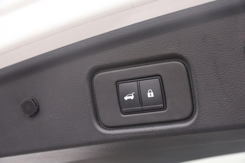 Nissan Pathfinder Vehicle Image 08