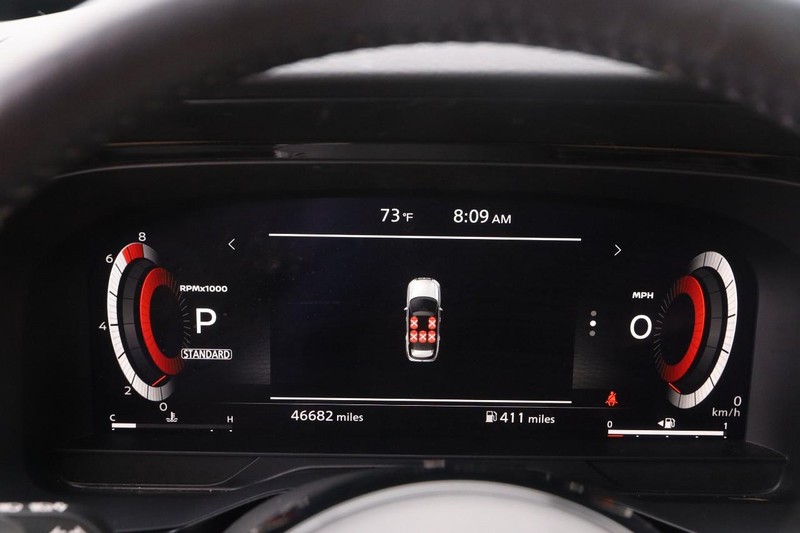 Nissan Pathfinder Vehicle Image 16