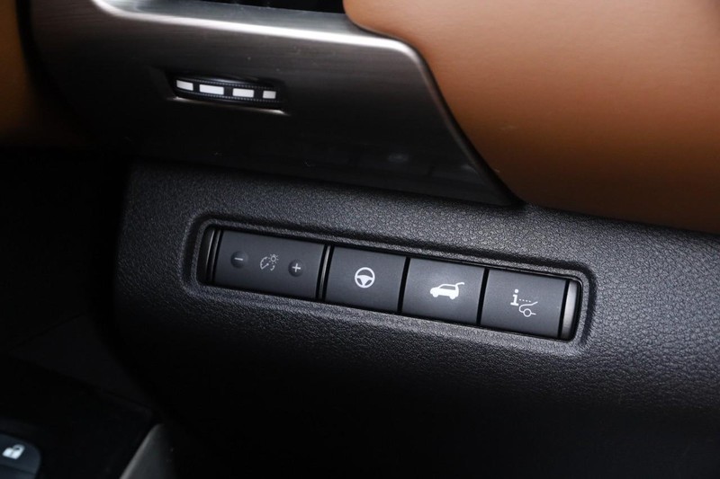 Nissan Pathfinder Vehicle Image 22