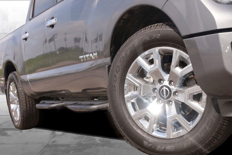 Nissan Titan Vehicle Image 03