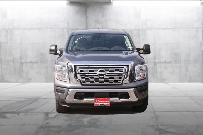 Nissan Titan Vehicle Image 04
