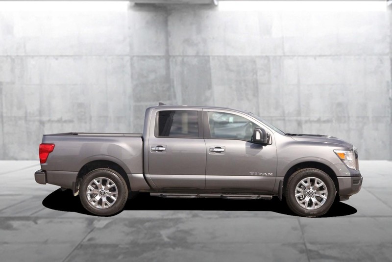 Nissan Titan Vehicle Image 05