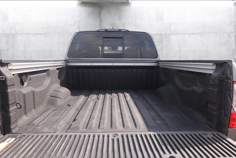 Nissan Titan Vehicle Image 07