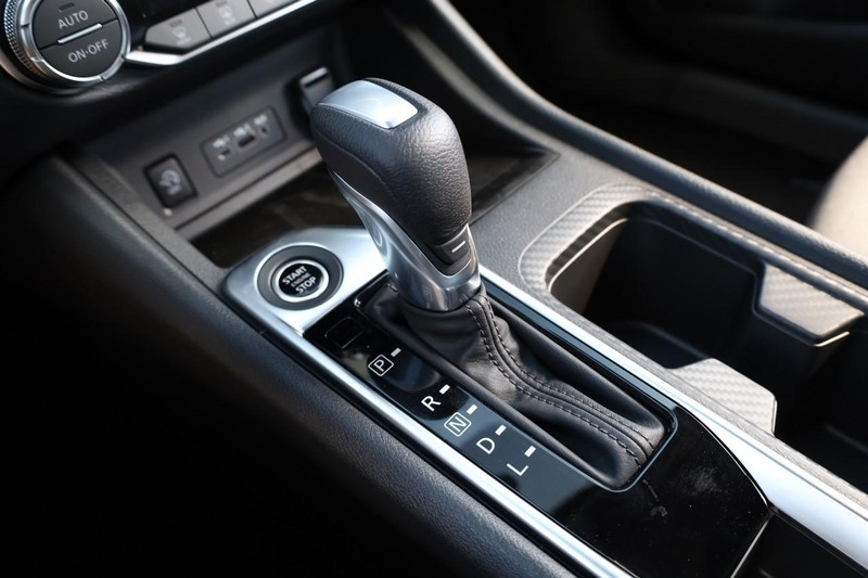 Nissan Sentra Vehicle Image 16