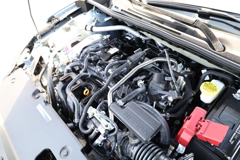 Nissan Sentra Vehicle Image 24