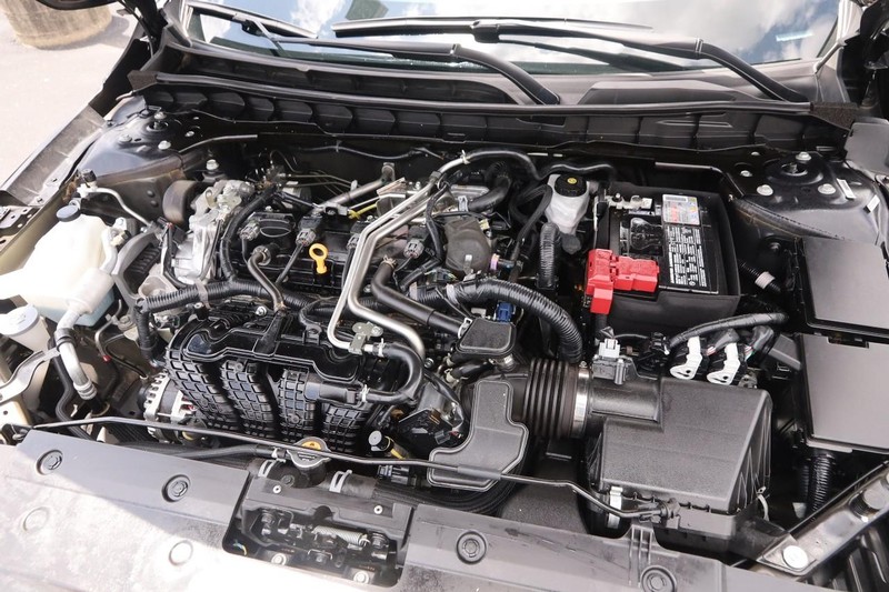 Nissan Altima Vehicle Image 25