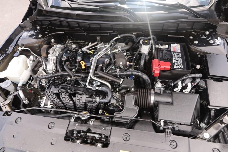 Nissan Altima Vehicle Image 25