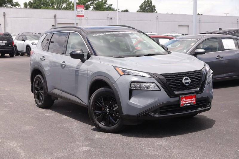 Nissan Rogue Vehicle Image 02