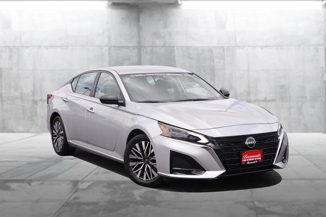 Used 2024 Nissan Altima SV with VIN 1N4BL4DV8RN391207 for sale in Hazelwood, MO