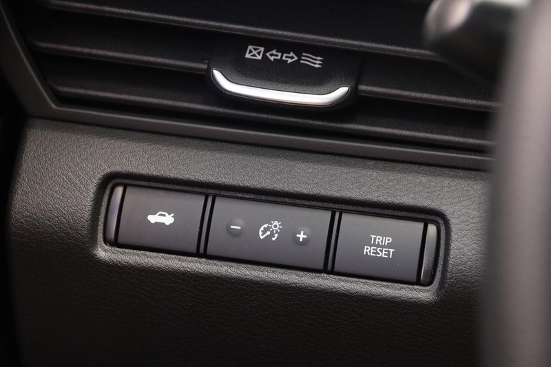 Nissan Altima Vehicle Image 18