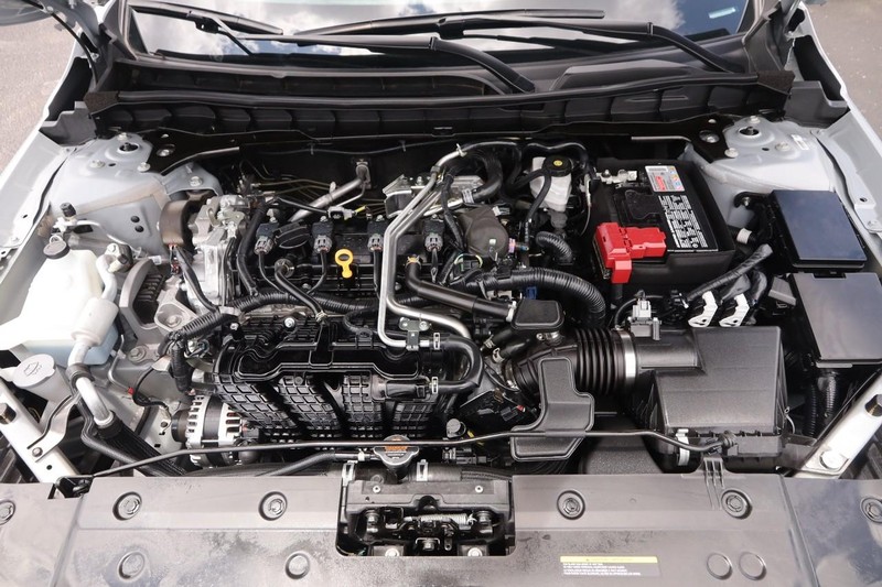 Nissan Altima Vehicle Image 25