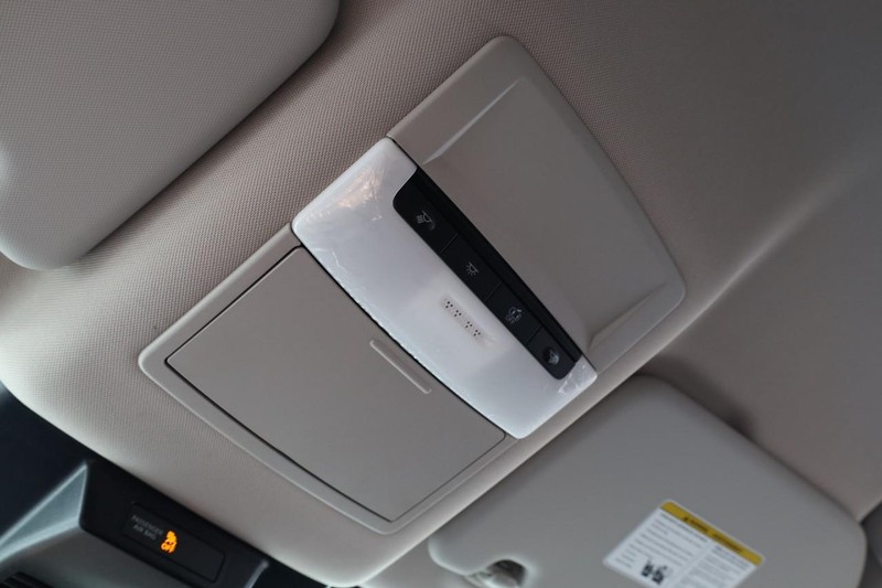 Nissan Rogue Vehicle Image 18