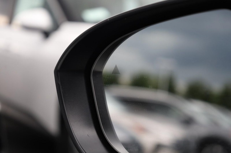 Nissan Rogue Vehicle Image 21