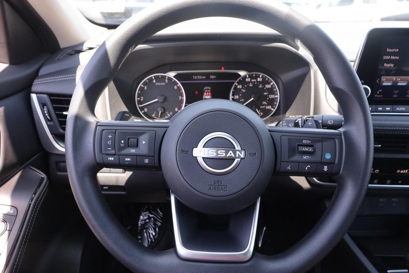 Nissan Rogue Vehicle Image 11