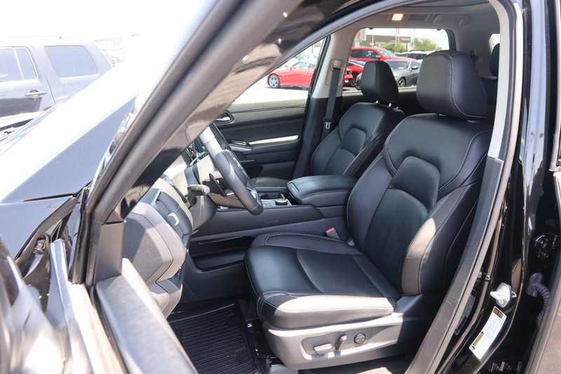 Nissan Pathfinder Vehicle Image 11