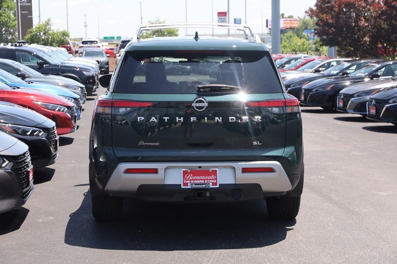 Nissan Pathfinder Vehicle Image 06