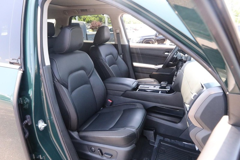 Nissan Pathfinder Vehicle Image 27