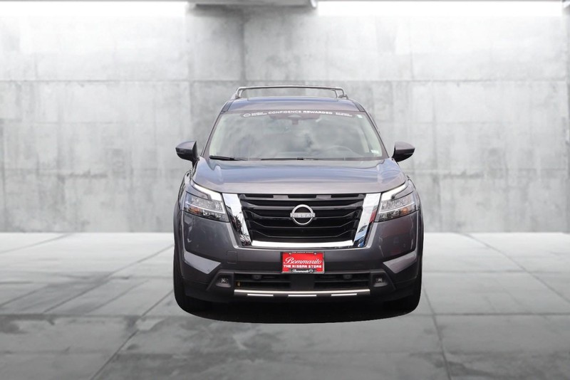 Nissan Pathfinder Vehicle Image 04