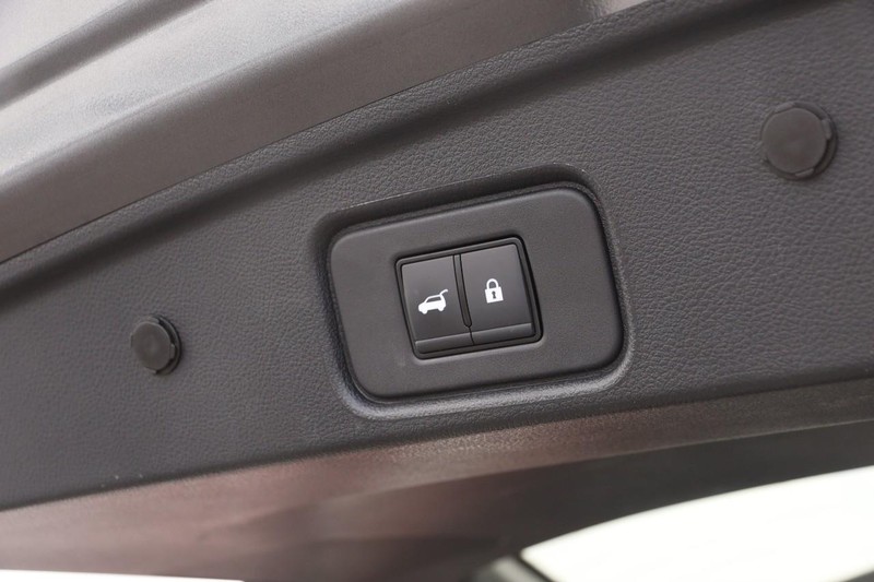 Nissan Pathfinder Vehicle Image 08