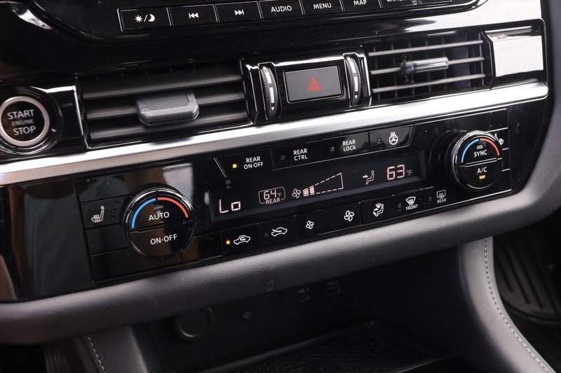 Nissan Pathfinder Vehicle Image 20