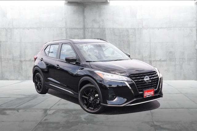Used 2024 Nissan Kicks SR with VIN 3N1CP5DV3RL542630 for sale in Hazelwood, MO