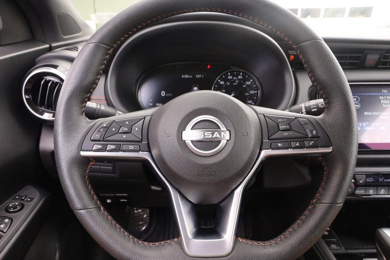 Nissan Kicks Vehicle Image 10