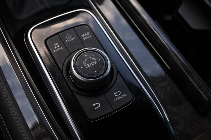 Nissan Armada Vehicle Image 21