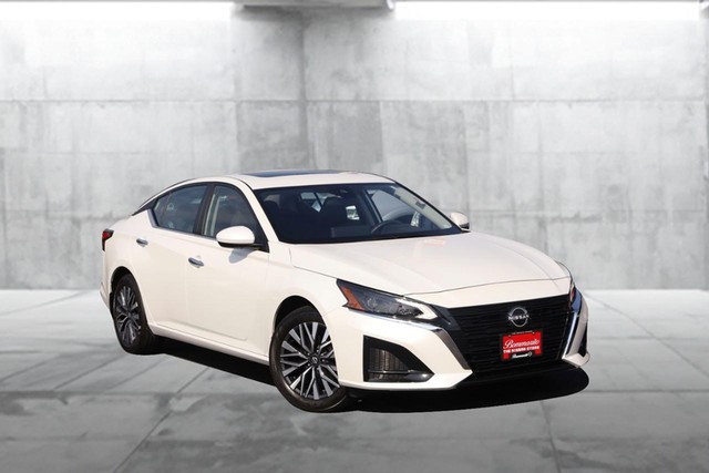 Used 2024 Nissan Altima SV with VIN 1N4BL4DW6RN412712 for sale in Hazelwood, MO