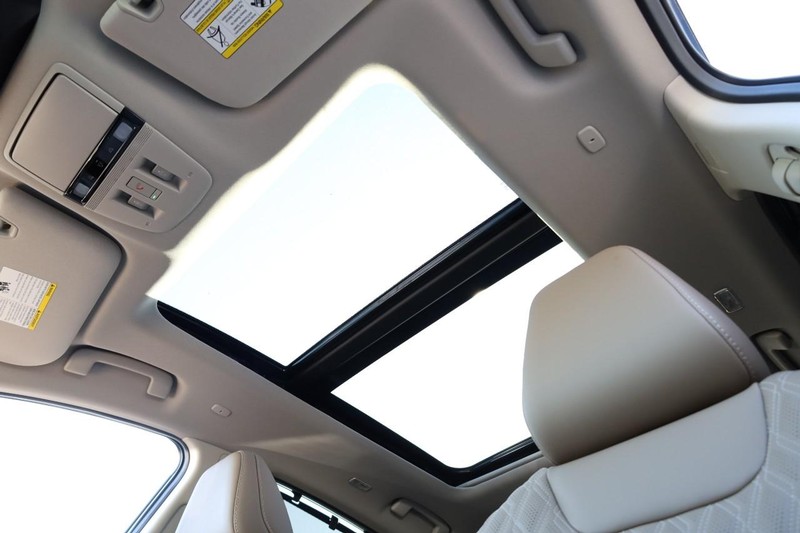 Nissan Murano Vehicle Image 10