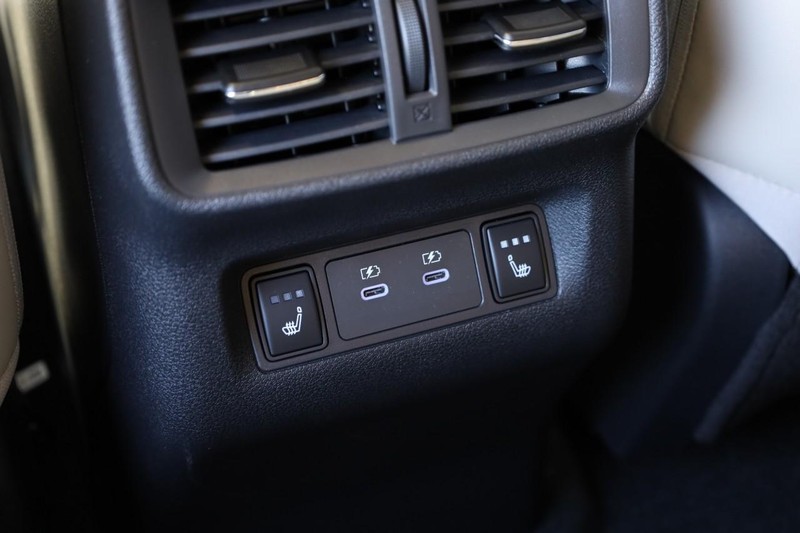 Nissan Murano Vehicle Image 27
