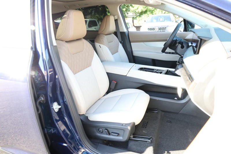 Nissan Murano Vehicle Image 31