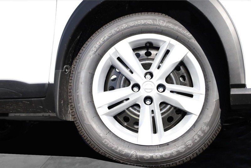 Nissan Kicks Play Vehicle Image 03