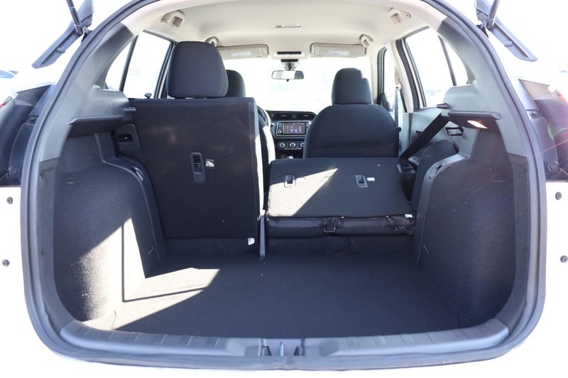 Nissan Kicks Play Vehicle Image 08