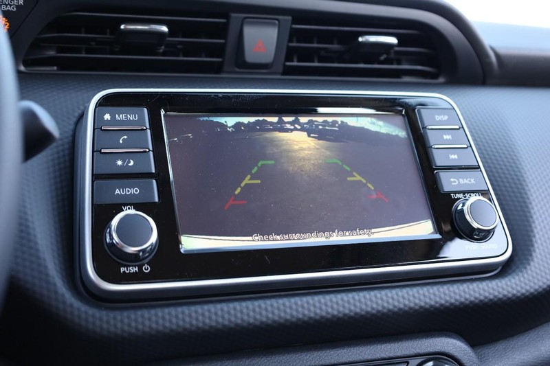 Nissan Kicks Play Vehicle Image 14