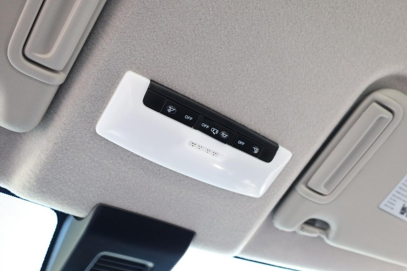 Nissan Kicks Play Vehicle Image 18