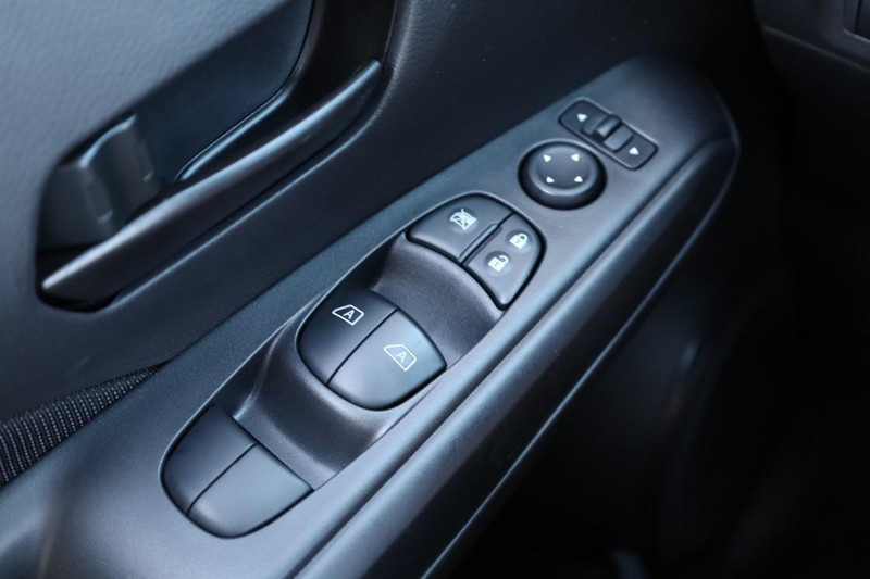 Nissan Kicks Play Vehicle Image 19