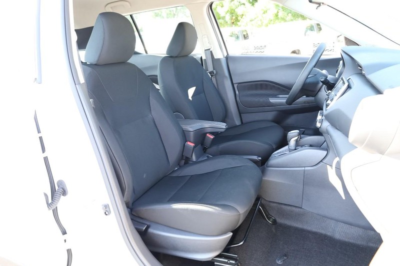 Nissan Kicks Play Vehicle Image 24