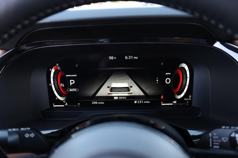 Nissan Pathfinder Vehicle Image 15