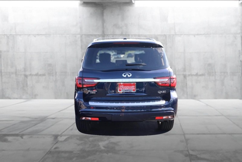 INFINITI QX80 Vehicle Image 06