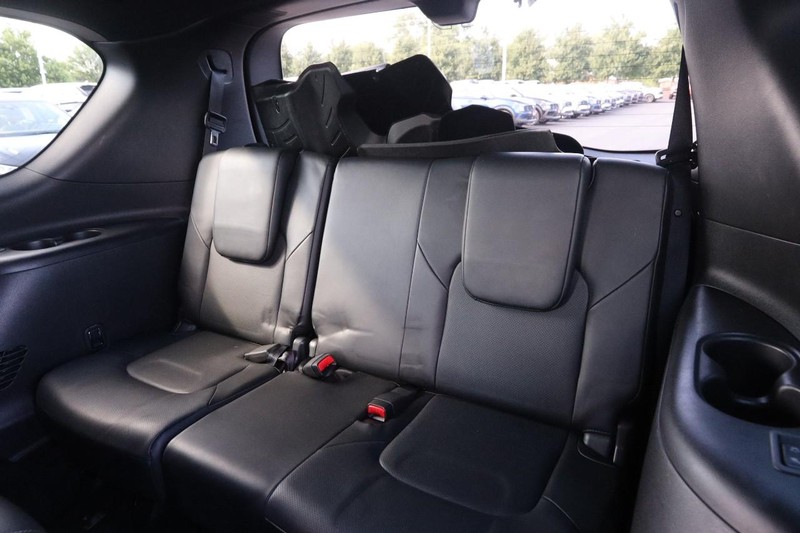INFINITI QX80 Vehicle Image 15