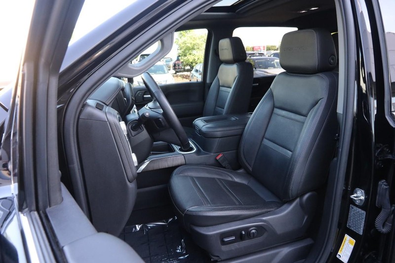 GMC Sierra 2500HD Vehicle Image 09
