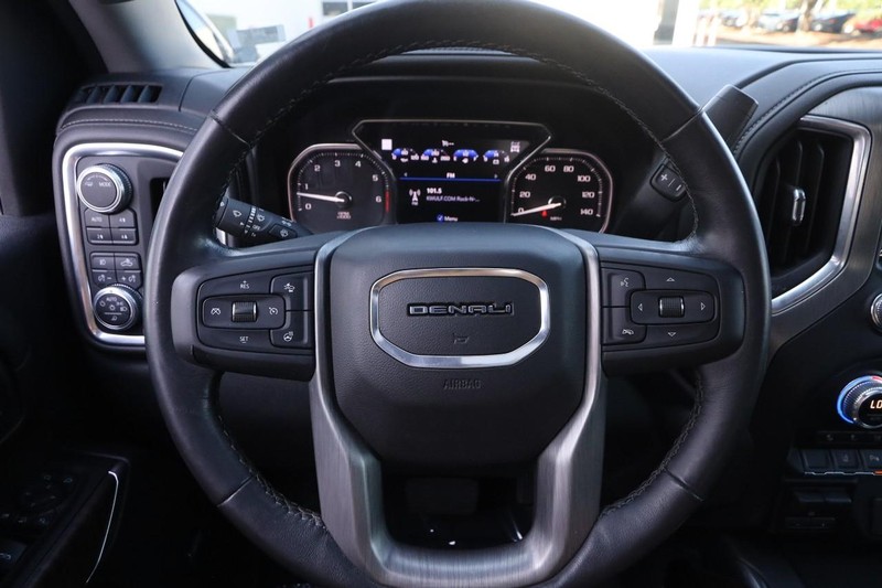 GMC Sierra 2500HD Vehicle Image 11
