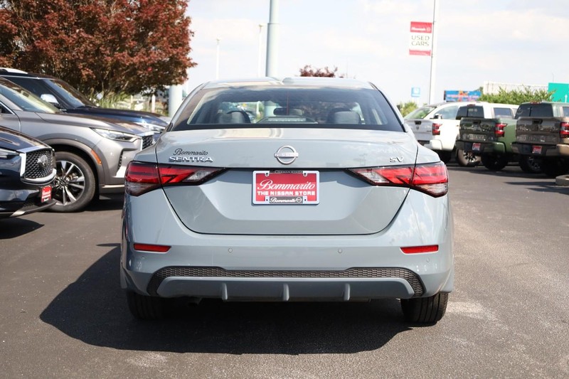 Nissan Sentra Vehicle Image 07