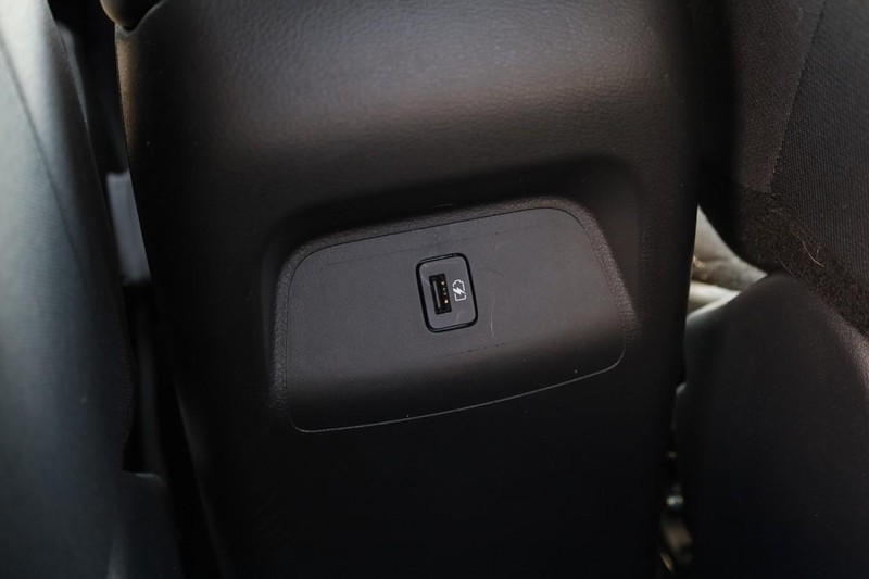 Nissan Sentra Vehicle Image 21