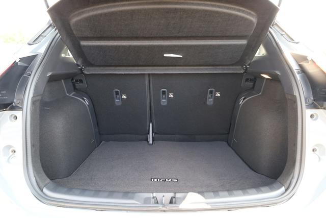 Nissan Kicks Vehicle Image 08