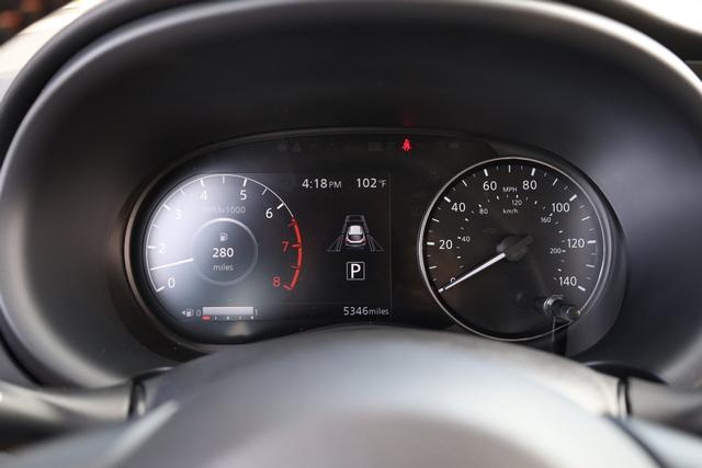 Nissan Kicks Vehicle Image 11