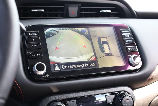 Nissan Kicks Vehicle Image 13