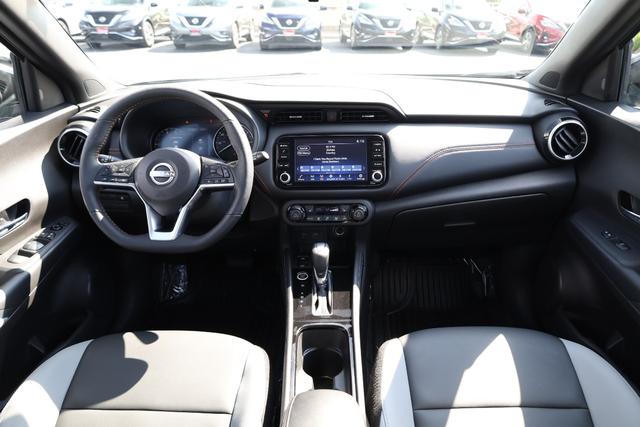 Nissan Kicks Vehicle Image 22