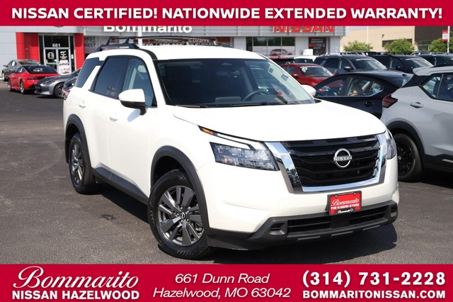 2024 Nissan Pathfinder SV at Bommarito Nissan in Hazelwood MO