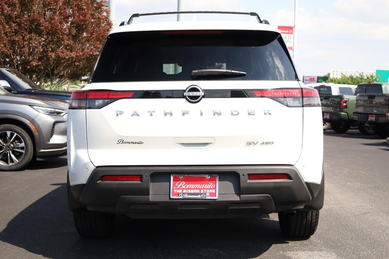 Nissan Pathfinder Vehicle Image 07